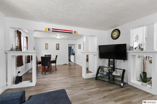 2513 S 10th Street, Lincoln, NE 68502