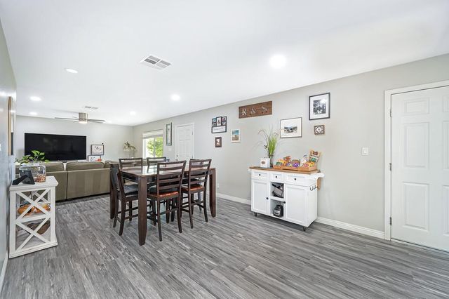 10425 Mills Tower Dr, Rancho Cordova, CA 95670