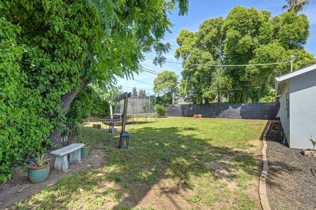 10425 Mills Tower Dr, Rancho Cordova, CA 95670