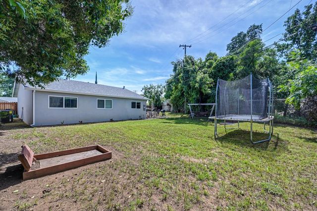 10425 Mills Tower Dr, Rancho Cordova, CA 95670