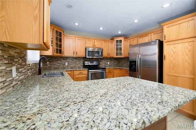 21042 Larson Road, Waynesville, MO 65583