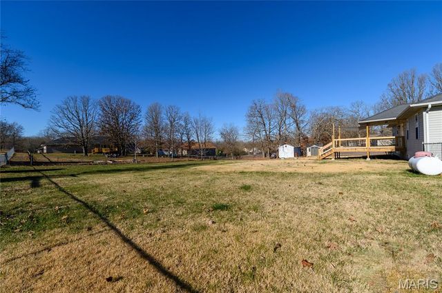 21042 Larson Road, Waynesville, MO 65583