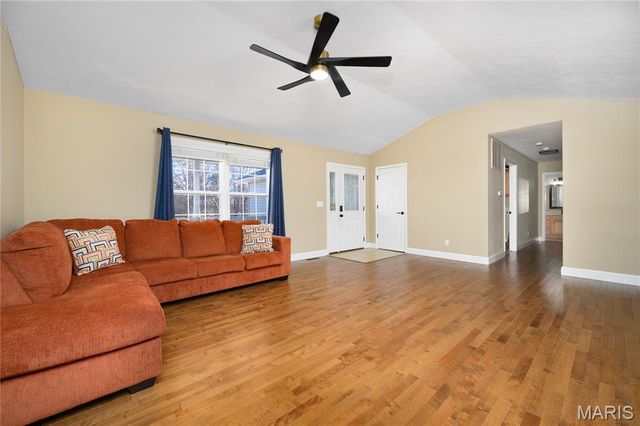 21042 Larson Road, Waynesville, MO 65583