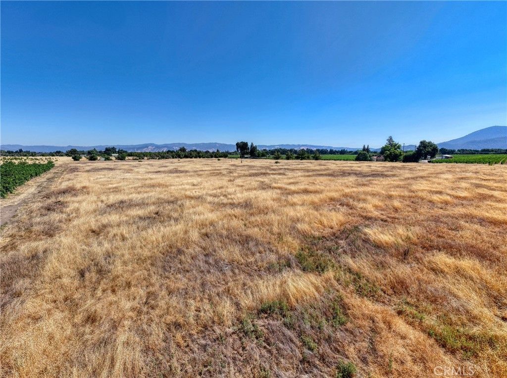 Image 9 of property listing at 4635 Davis Drive, Lakeport, CA 95453