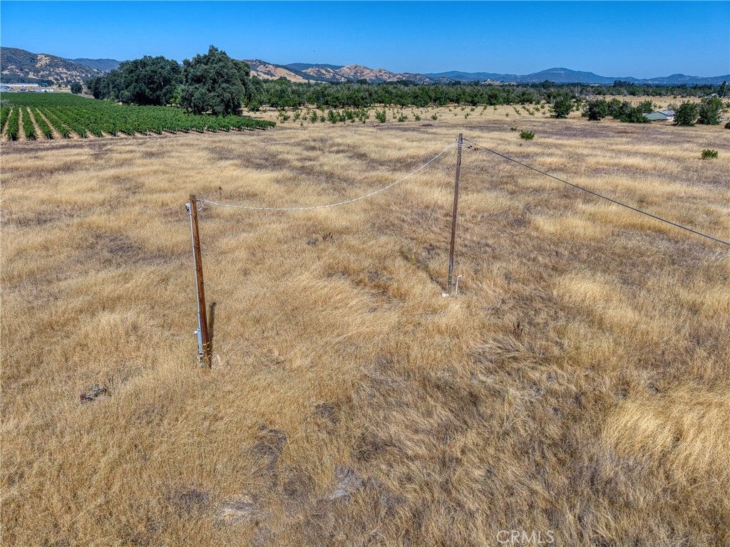 Image 11 of property listing at 4635 Davis Drive, Lakeport, CA 95453