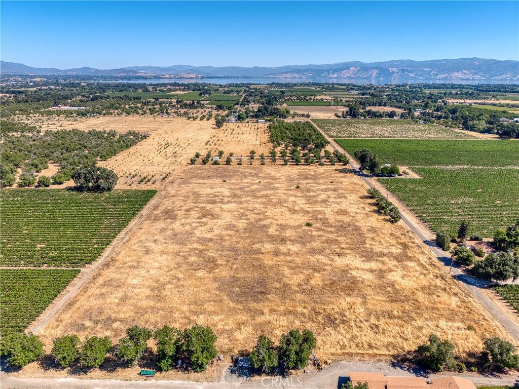 Image 3 of property listing at 4635 Davis Drive, Lakeport, CA 95453