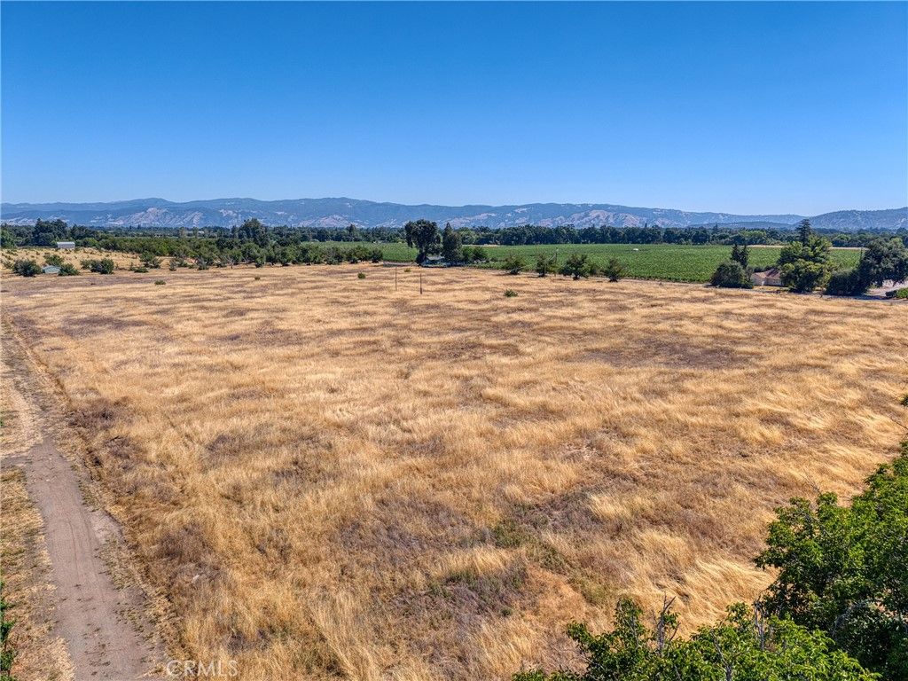 Image 8 of property listing at 4635 Davis Drive, Lakeport, CA 95453