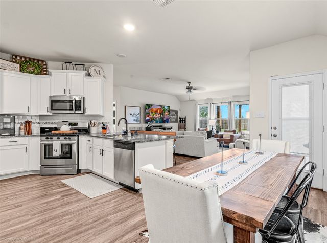 732 Jamestown Lane, Fate, TX 75189