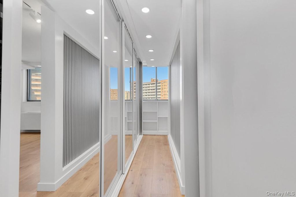62-54 97th Place 9M, Rego Park, NY 11374 — photo 3