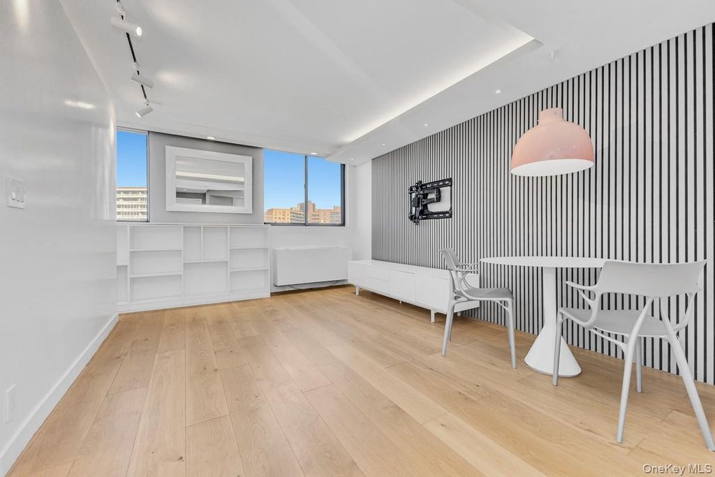 62-54 97th Place 9M, Rego Park, NY 11374 — photo 5