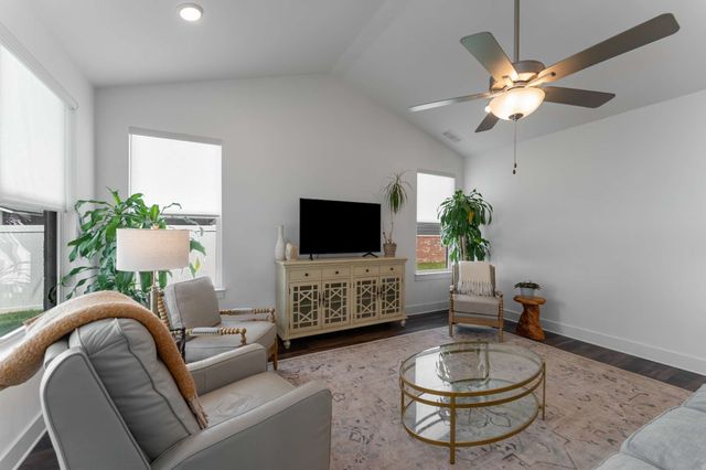 2311 Murano Dr, Murfreesboro, TN 37128