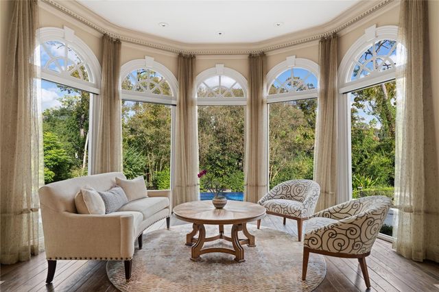 26 Crestwood Drive, Houston, TX 77007