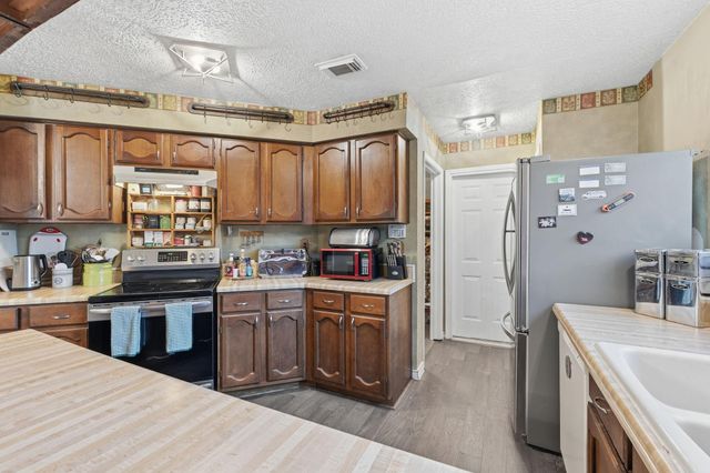 9806 Cassowary Drive, Conroe, TX 77385