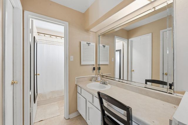 9806 Cassowary Drive, Conroe, TX 77385