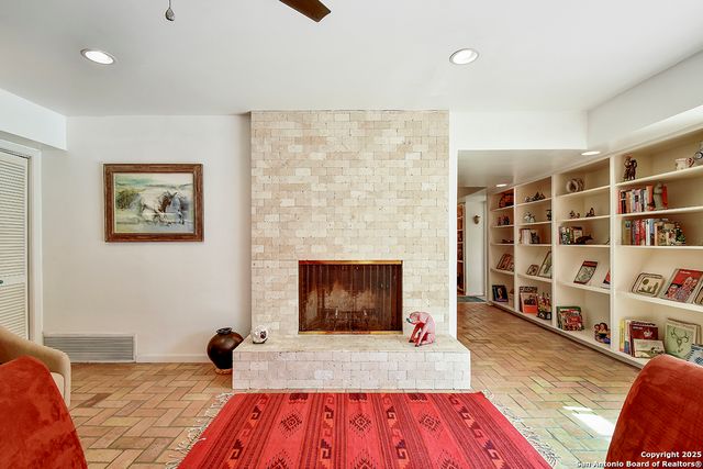 2702 Marlborough, San Antonio, TX 78230