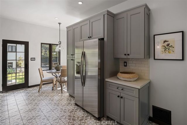 2098 Roosevelt, Altadena, CA 91001