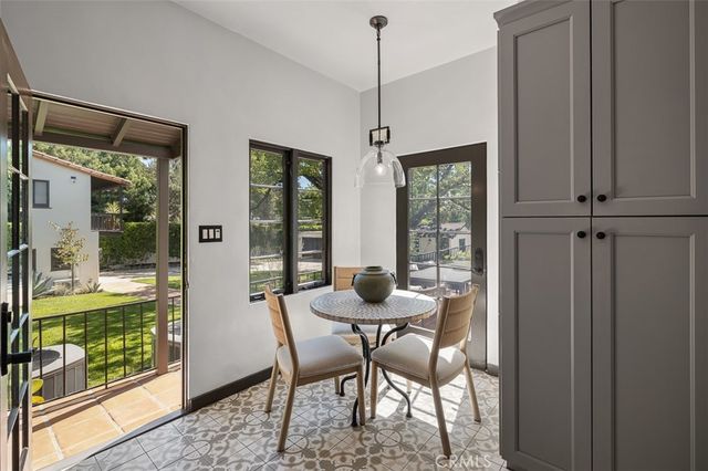 2098 Roosevelt, Altadena, CA 91001