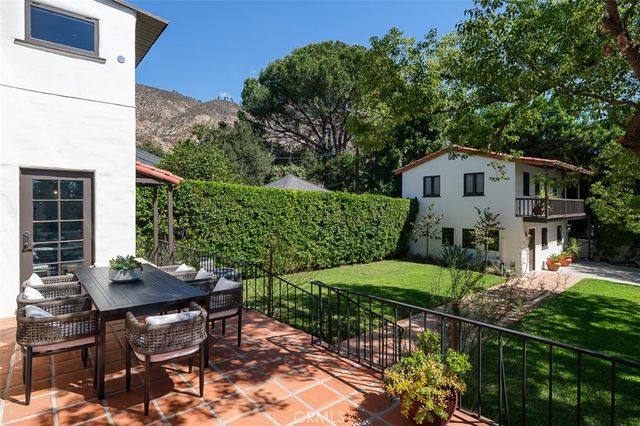 2098 Roosevelt, Altadena, CA 91001