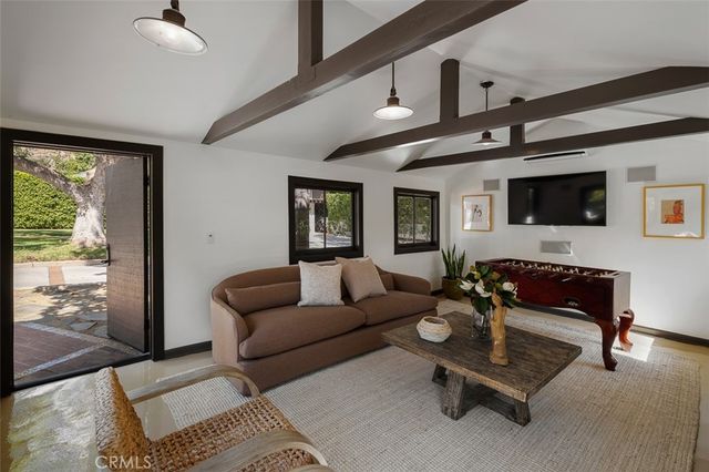 2098 Roosevelt, Altadena, CA 91001