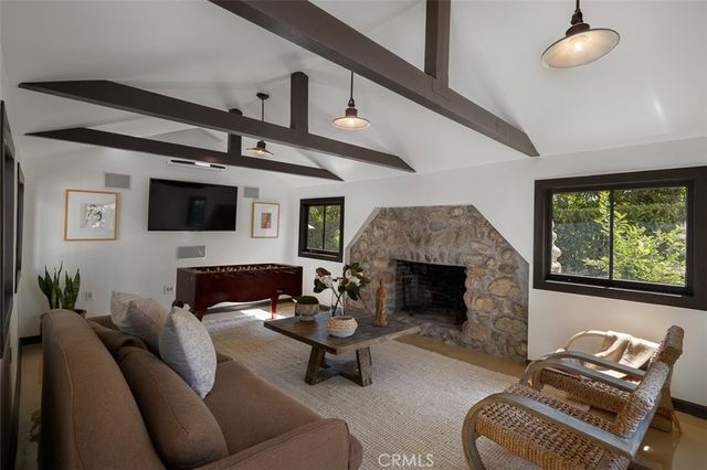 2098 Roosevelt, Altadena, CA 91001