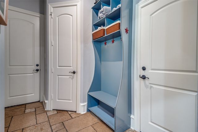 1912 Surrey Lane, Mckinney, TX 75072