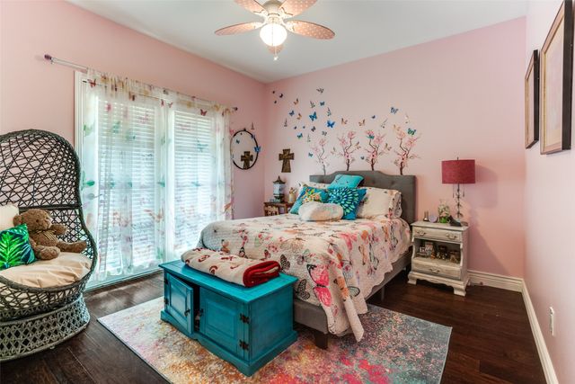 1912 Surrey Lane, Mckinney, TX 75072