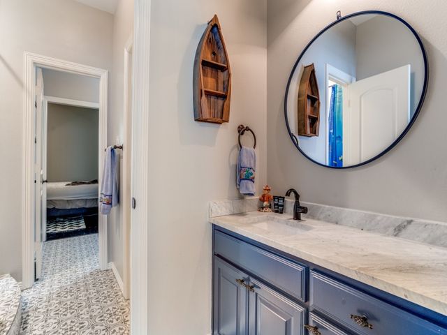 1912 Surrey Lane, Mckinney, TX 75072