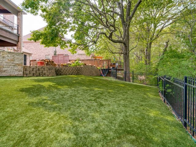 1912 Surrey Lane, Mckinney, TX 75072