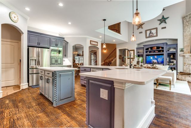 1912 Surrey Lane, Mckinney, TX 75072