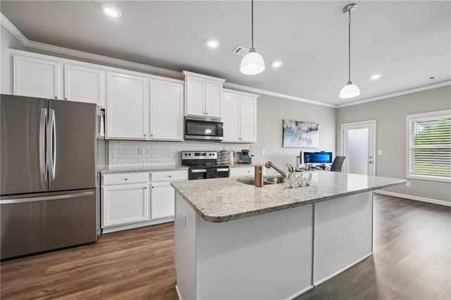 5052 Silver Fox, Oakwood, GA 30566