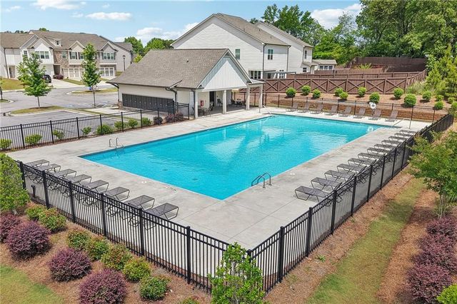 5052 Silver Fox, Oakwood, GA 30566