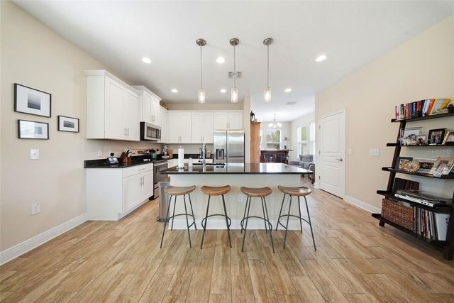 3023 W SPRUCE STREET, Tampa, FL 33607