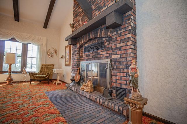 713 Highway J, Stockton, MO 65785