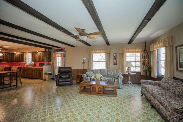 713 Highway J, Stockton, MO 65785