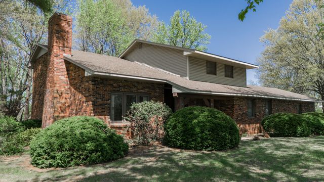 713 Highway J, Stockton, MO 65785