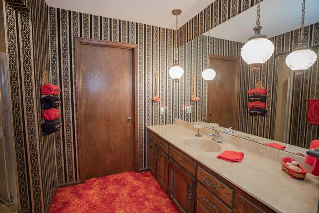 713 Highway J, Stockton, MO 65785