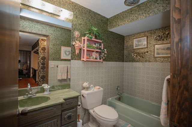 713 Highway J, Stockton, MO 65785