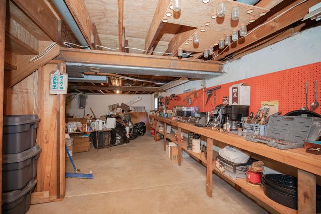 713 Highway J, Stockton, MO 65785