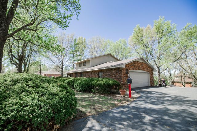 713 Highway J, Stockton, MO 65785