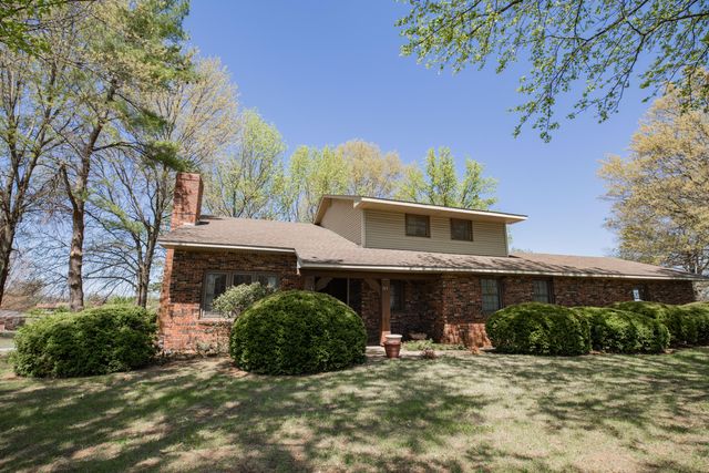 713 Highway J, Stockton, MO 65785