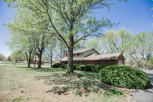 713 Highway J, Stockton, MO 65785