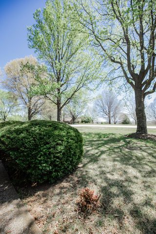 713 Highway J, Stockton, MO 65785