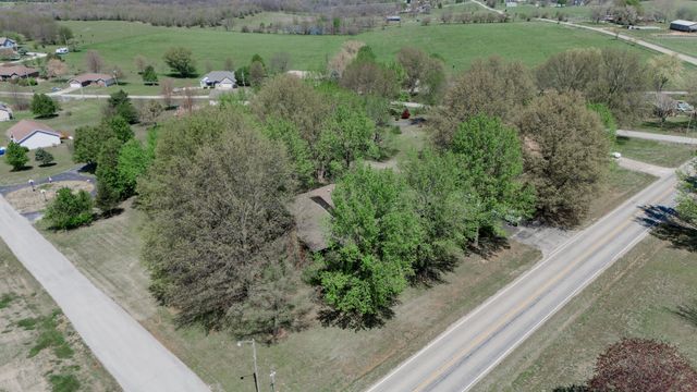 713 Highway J, Stockton, MO 65785