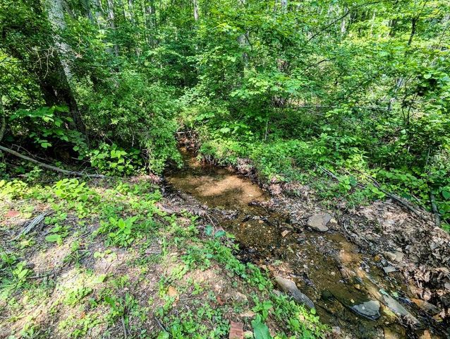 606 Haycock RD, Floyd, VA 24091