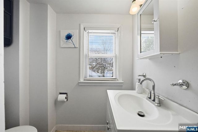 70 Teaneck Road, Ridgefield Park, NJ 07660