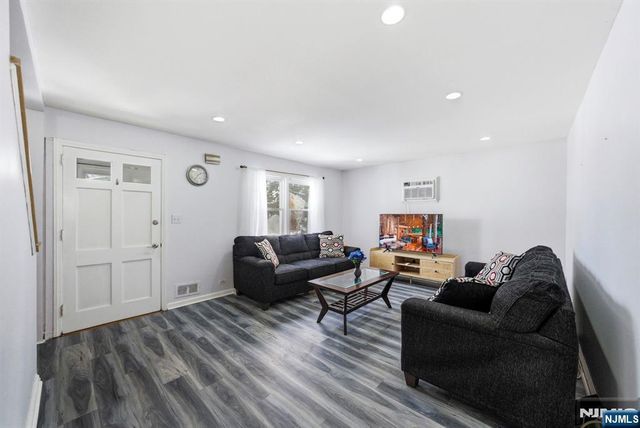 70 Teaneck Road, Ridgefield Park, NJ 07660