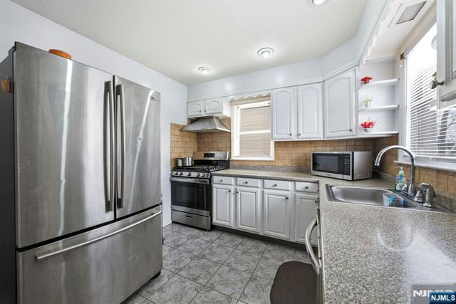 70 Teaneck Road, Ridgefield Park, NJ 07660