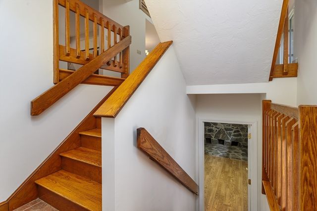 3 Sargent Rd, Bolton, MA 01740