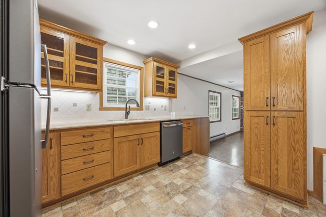 1257 4th Street N, Fargo, ND 58102