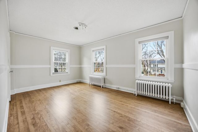 1257 4th Street N, Fargo, ND 58102